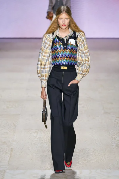 Look 1